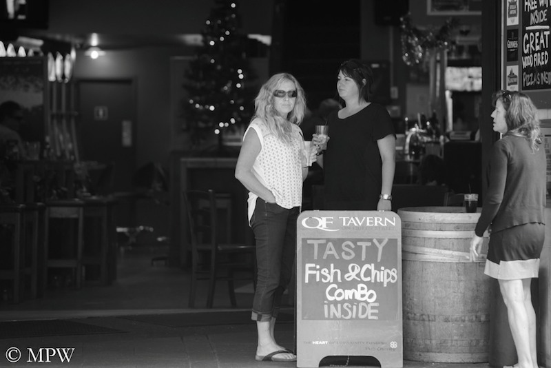 Auckland City street photo, Queent St, black and white